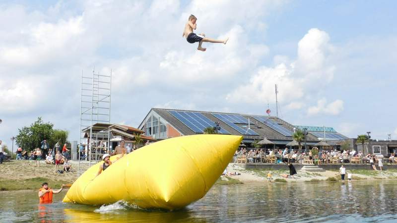 Blob, Blobbing, Wasserkatapult in Schwerin