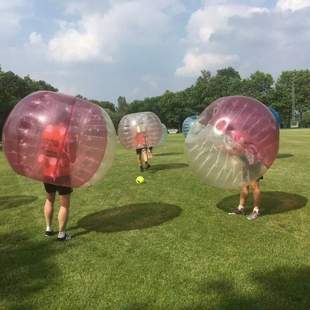 Bubble-Ball: Aufwärmen Bubble Ball Soccer