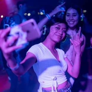Silent Disco Silent Disco Paket mit DJ´s, Bühne & Technik