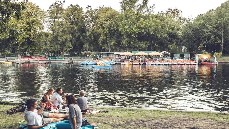 Berlin Treptower Park im Sommer