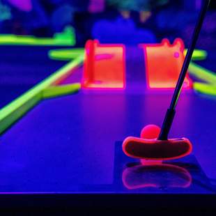 Schwarzlicht Minigolf 3 D Schwarzlicht Minigolf 3 D Farbrausch