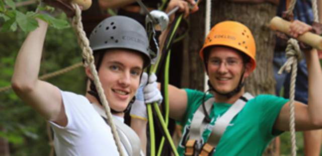 KLETTERWALD SAYN – VIEL SPASS IM BAUM! KLETTERWALD SAYN – VIEL SPASS IM BAUM!