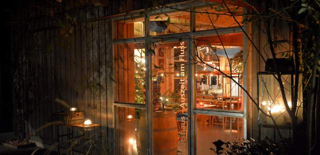 Das Bootshaus lockt mit seiner außergewöhnlichen Atmosphäre Bootshaus Weihnachtsfeier Celle Gastronomie Restaurant Hannover