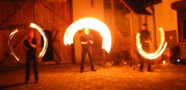 Feuershow Fackelwanderung auf den Spuren der Ritter