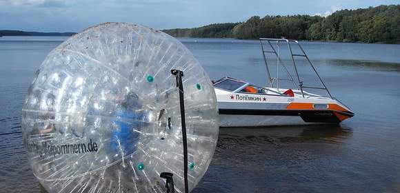 Zorbing - Ultraball als Teamevent in Schwerin