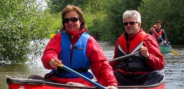 Crew gesucht für Paddelspaß mit Teamgeist Crew gesucht für Paddelspaß mit Teamgeist