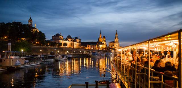 Weihnachtsfeier mit Schifffahrt Schifffahrt, Dresden, Weihnachtsfeier