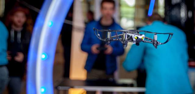 Titelbild Drohnen Teambuilding Titelbild Drohnen Teambuilding