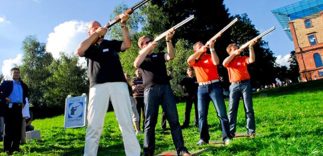 Tontaubenschießen mit Lasertechnik Tontaubenschießen mit Lasertechnik