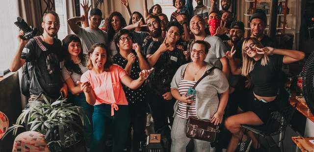 Ein glückliches Team teambuilding fotografie fotos teamevent