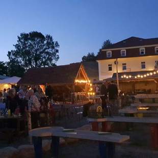 Sommerfest mit Personen Sommerfest an der Mecklenburger Seenplatte