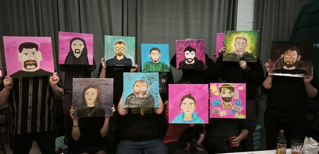 Wer erkennt sich wieder? Portrait, Teamevent, Malen