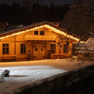 Alm Winter Fackelwanderung und Hüttengaudi