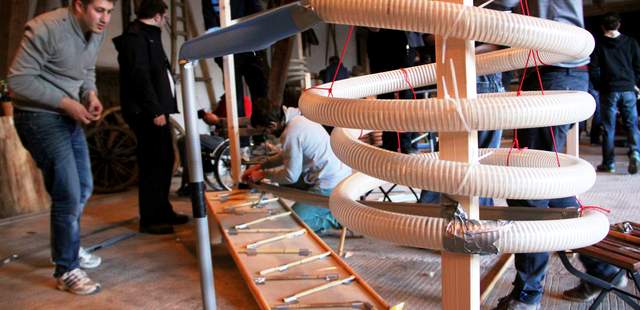 Kugelbahnbau Kugelbahn - gemeinsam ins Rollen kommen