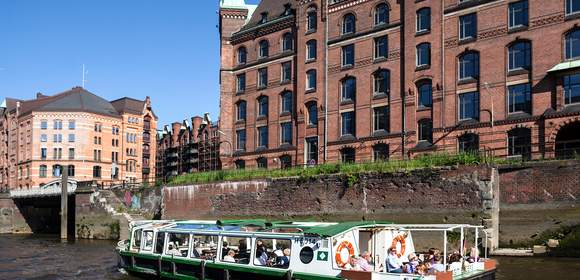 Barkasse in der Speicherstadt