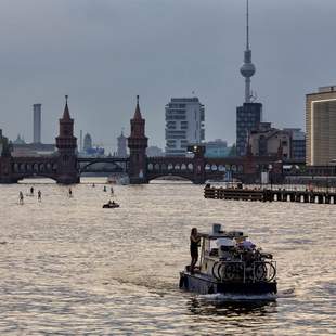 Berlin Panorama mit Spree und Oberbaumbrücke