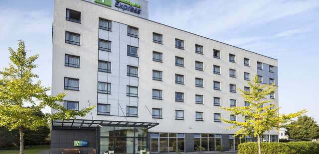 Außenansicht Holiday Inn Express Düsseldorf - City North