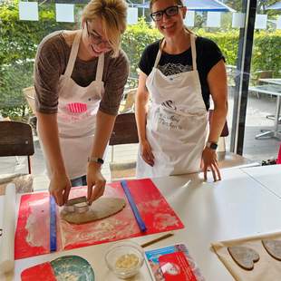Teig zubereiten Lustiges Lebkuchenherzen-Back-Event