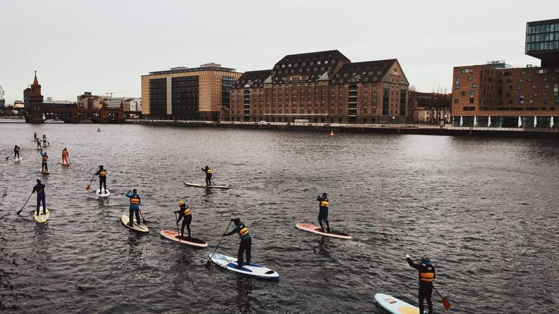 SUP-Tour auf der Spree durch Berlin