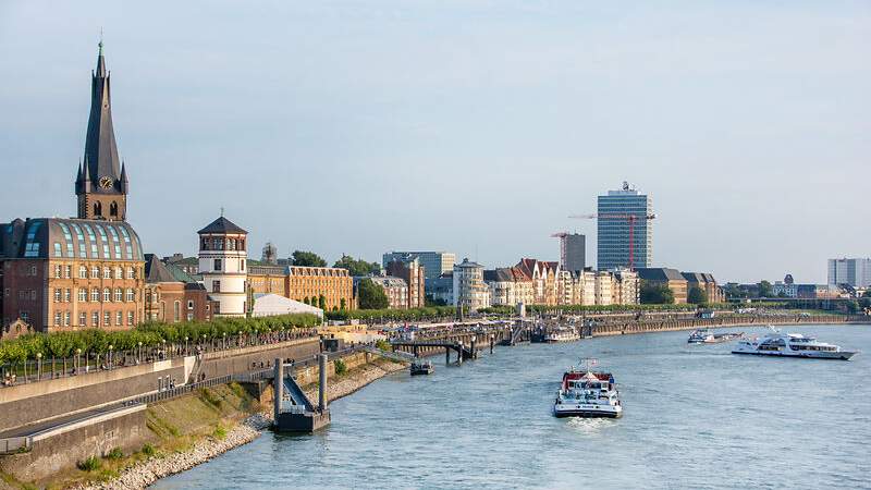 Düsseldorf Rhein Schifffahrt