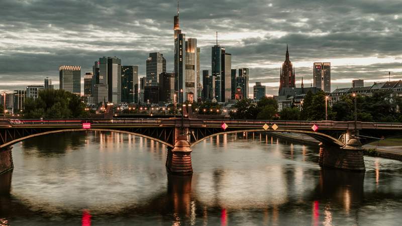 Follow the tablet - Frankfurt