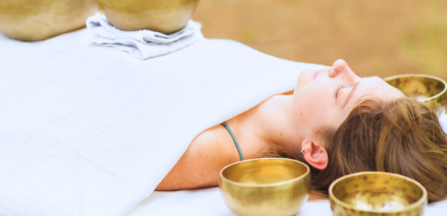 Klangmassage - Entspannende Auszeit im Team Klangmassage - Entspannende Auszeit im Team