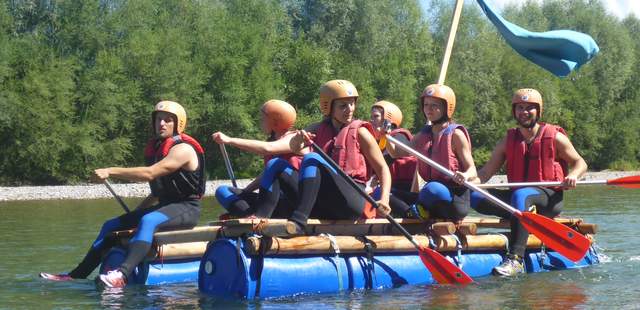 Floßbau & Fahrt auf der Iller Floßbau & Fahrt auf der Iller