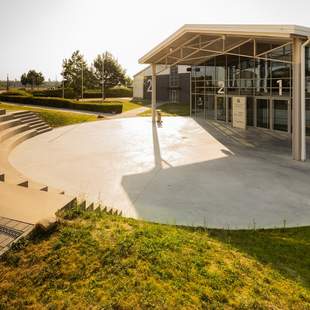 Vorplatz Eventhallen Globana Village - Eventcampus