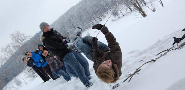 Teamspiele im Schnee Geocaching+ Weihnachtstour Dresdner Heide