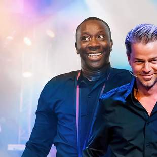 Drum Conversation Gründer Uwe Lennard Grohn und Ismael Seck Interaktive Musik- und Trommelevents