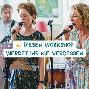 Sängerinnen am Mikrophon Team on Stage - Rockband für einen Tag