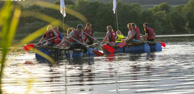 Floßbau – Das Teamerlebnis Floßbau – Das Teamerlebnis