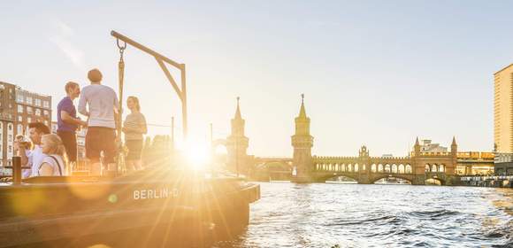 Oberbaumbrücke an der Spree Berlin