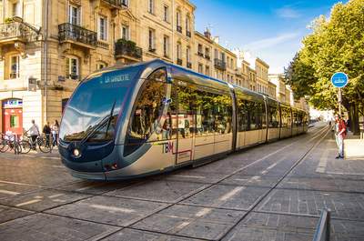 Incentive Reise Gruppenreise Frankreich Bordeaux Strassenbahn