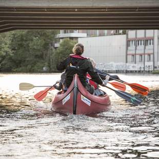 Kanutörn auf Hamburgs Alsterkanälen