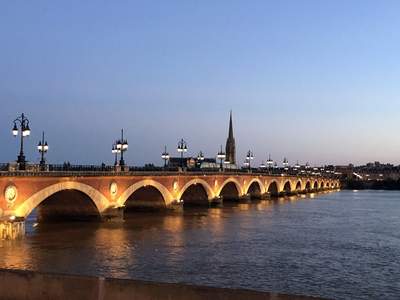 Incentive Reise Gruppenreise Frankreich Bordeaux Brücke