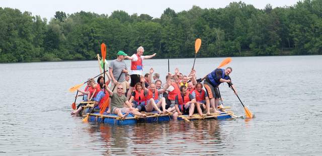 Teamevent- Floßbau Teamevent- Floßbau