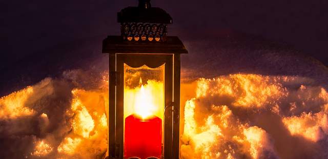 Pixabay_lantern-1982530_1920 Rahmenprogramm: Winterzauber Fackelwanderung