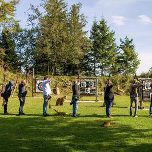 Alle in einer Reihe Bogenschießen - Feel the passion