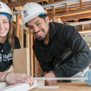 Volunteers at Habitat for Humanity CSR: Corporate Volunteering in Polen