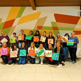 Gemeinsam stolz: Eure fertigen Kunstwerke Abstrakte Kunstwerke