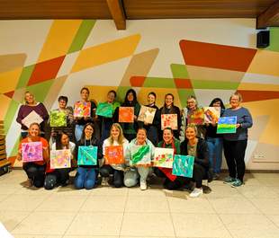 Gemeinsam stolz: Eure fertigen Kunstwerke Abstrakte Kunstwerke