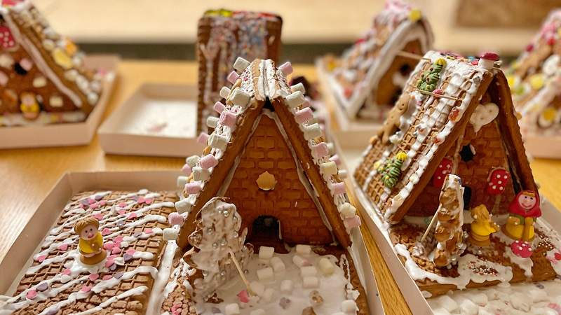 Lebkuchenhaus bauen, Weihnachtsfeier, Teamevent, Firmenfeier, Betriebsausflug