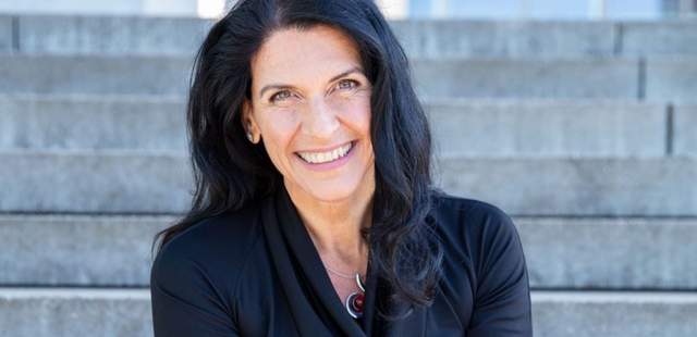 Amina Meineker Amina Meineker