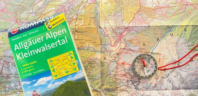 Kompass Naturrallye mit Karte und Kompass