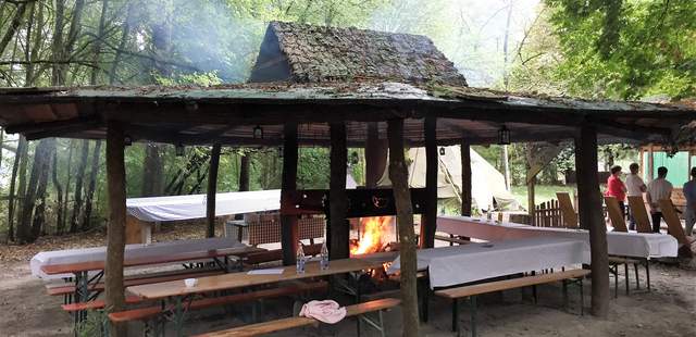 Escape-Room: Die gruselige Zirkushütte Escape-Room: Die gruselige Zirkushütte