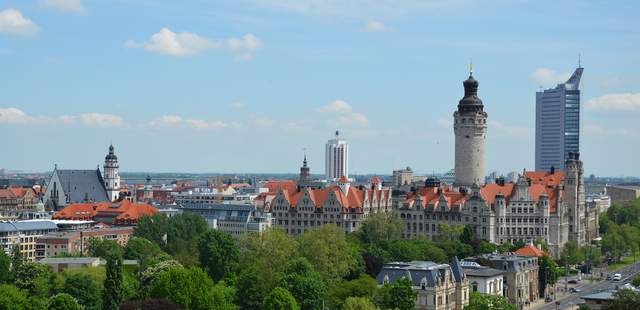 Stadtrundfahrt Leipzig mit Blick vom Panoramatower Leipzig-Stadtrundfahrt mit Panormatower