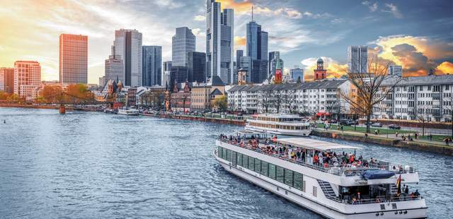Weihnchtsevent auf dem Schiff in Frankfurt Primu Linie, Teamevent, Schifffahrt