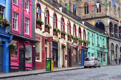 Incentive Reise Gruppenreise Schottland Edinburgh Häuserzeile
