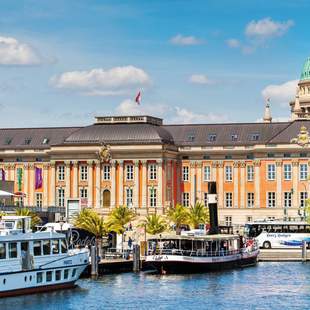 Erlebnistour mit Stadtrundfahrt durch Potsdam Erlebnistour mit Stadtrundfahrt durch Potsdam